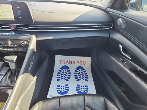 Certified 2024 Hyundai Elantra Limited image 11