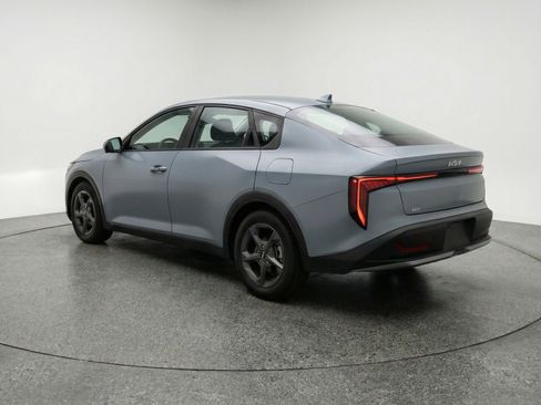 Used 2025 Kia K4 FWD image 6