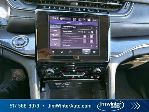 Used 2021 Jeep Grand Cherokee L Laredo w/ Luxury Tech Group I AWD/4WD image 25