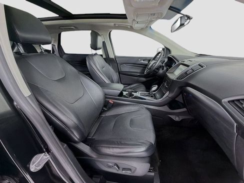 Used 2015 Ford Edge Titanium w/ Equipment Group 301A AWD/4WD image 28