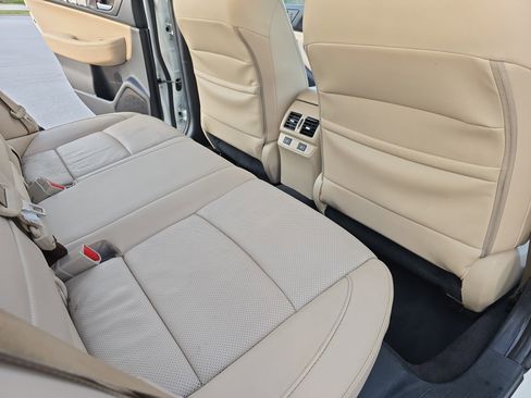 Used 2017 Subaru Outback 2.5i Limited w/ Popular Package #5 image 11