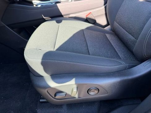 New 2026 Chevrolet Traverse LT w/ Driver Confidence Package FWD image 18