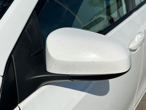 Used 2015 Toyota Corolla LE FWD image 12