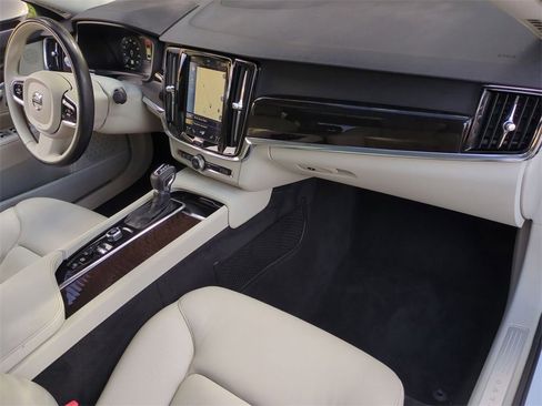 Used 2018 Volvo S90 T5 Momentum w/ Convenience Package image 30