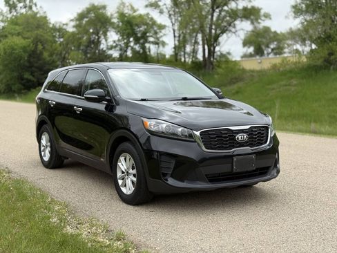 Used 2019 Kia Sorento AWD V6 image 4