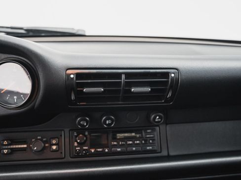 Used 1995 Porsche 911 Carrera RWD image 72