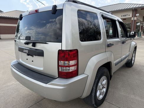 Used 2009 Jeep Liberty Sport w/ Popular Equipment Group image 7