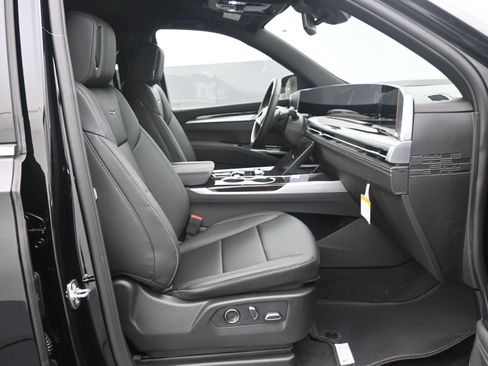 New 2026 Cadillac Escalade 4WD w/ LPO, Floor Liner Package image 14