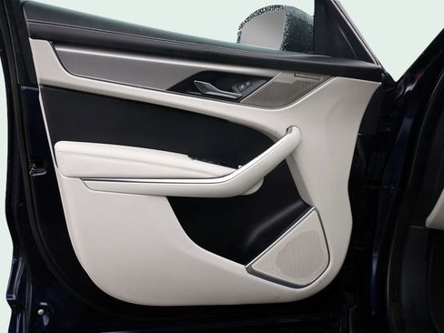 Used 2025 Jaguar F-PACE R-Dynamic S image 14