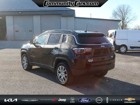 Used 2022 Jeep Compass Latitude image 5