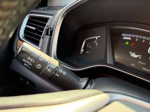 Used 2019 Honda CR-V Touring image 32