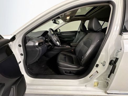 Used 2020 Nissan Altima 2.5 Platinum image 21