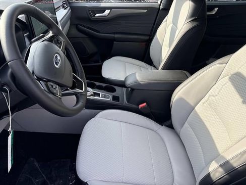 New 2026 Ford Escape SE image 22