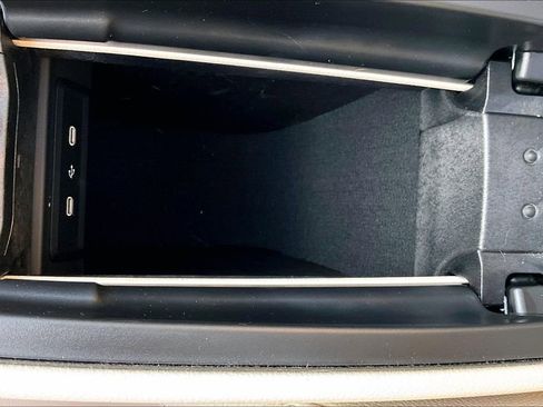 Used 2026 Mercedes-Benz GLB 250 4MATIC image 26