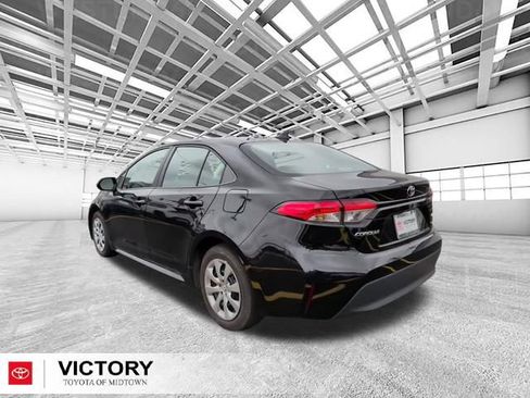 Used 2024 Toyota Corolla LE FWD image 6
