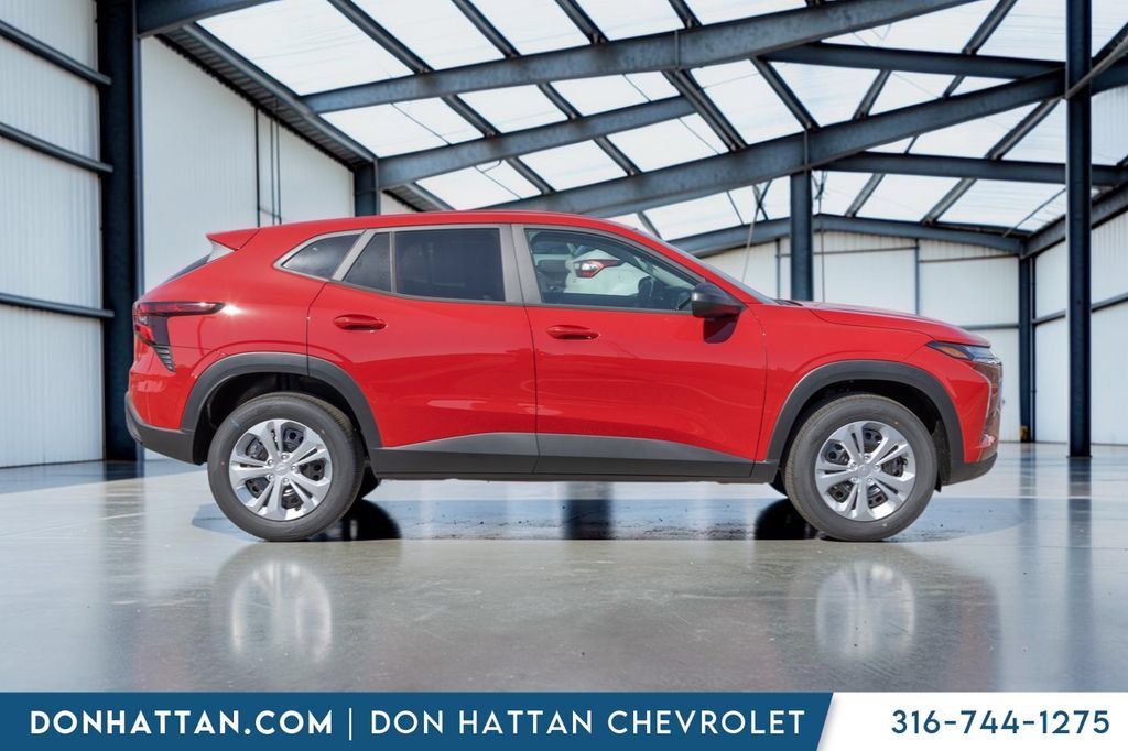 New 2026 Chevrolet Trax LS FWD image 27