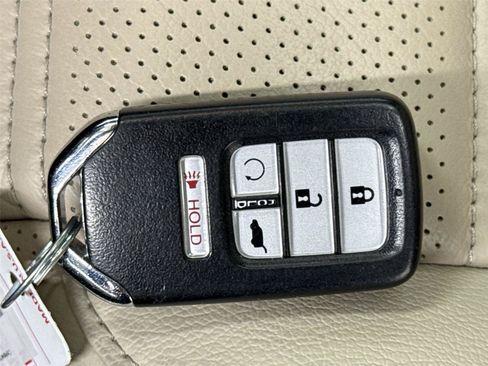 Used 2019 Honda CR-V Touring image 33