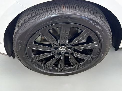 Used 2023 Land Rover Range Rover Long Wheelbase SE AWD/4WD image 33