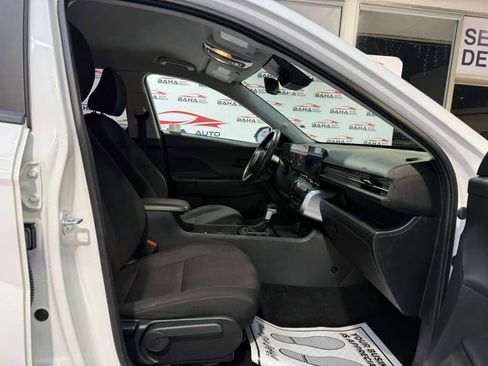 Used 2025 Hyundai Kona SEL image 52