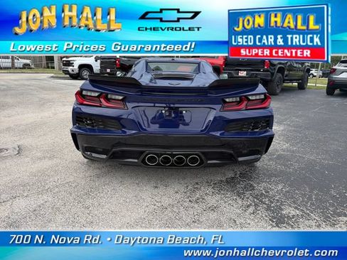 Used 2025 Chevrolet Corvette Z06 RWD image 9