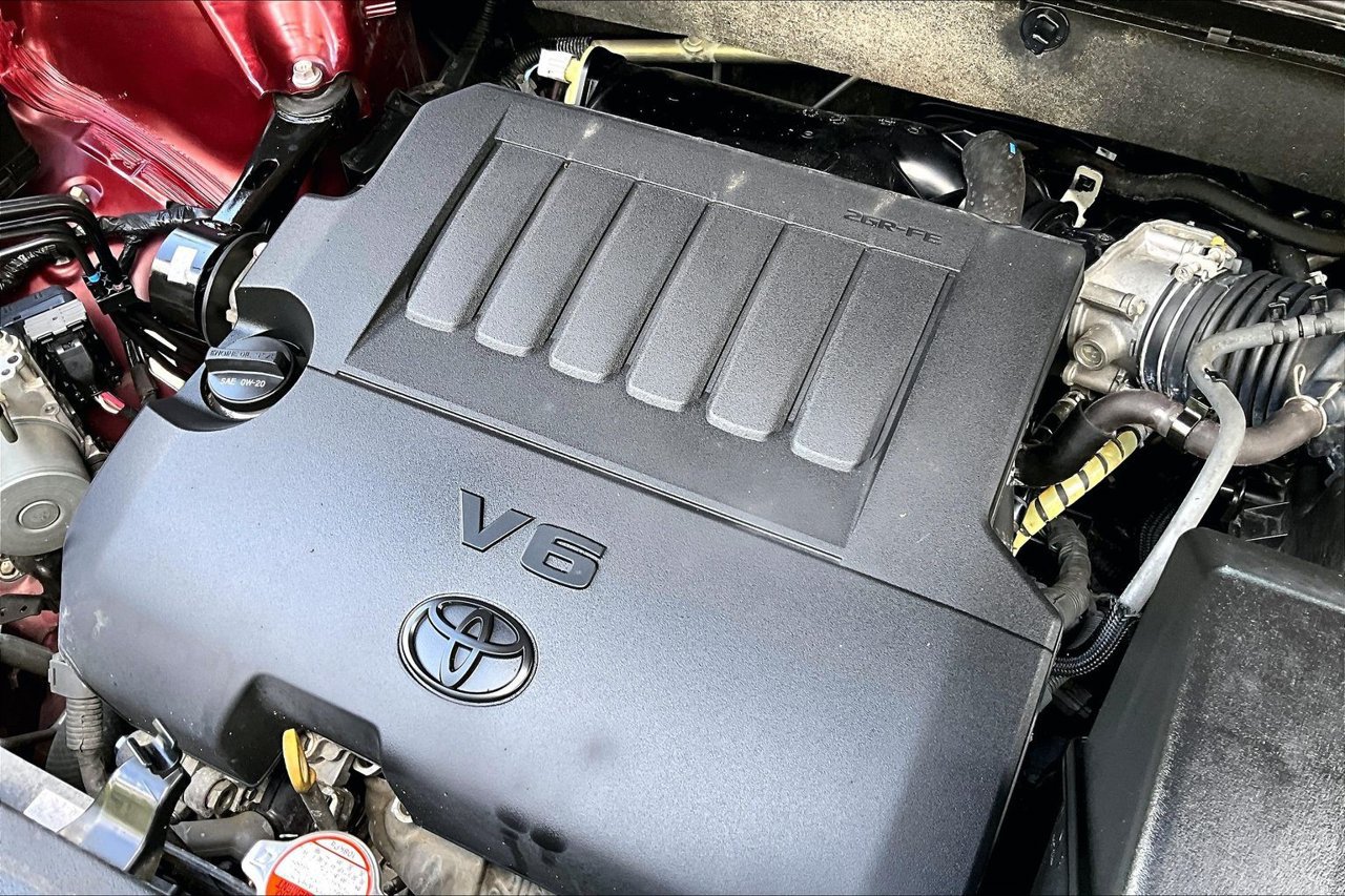 Used 2016 Toyota Highlander XLE FWD image 32