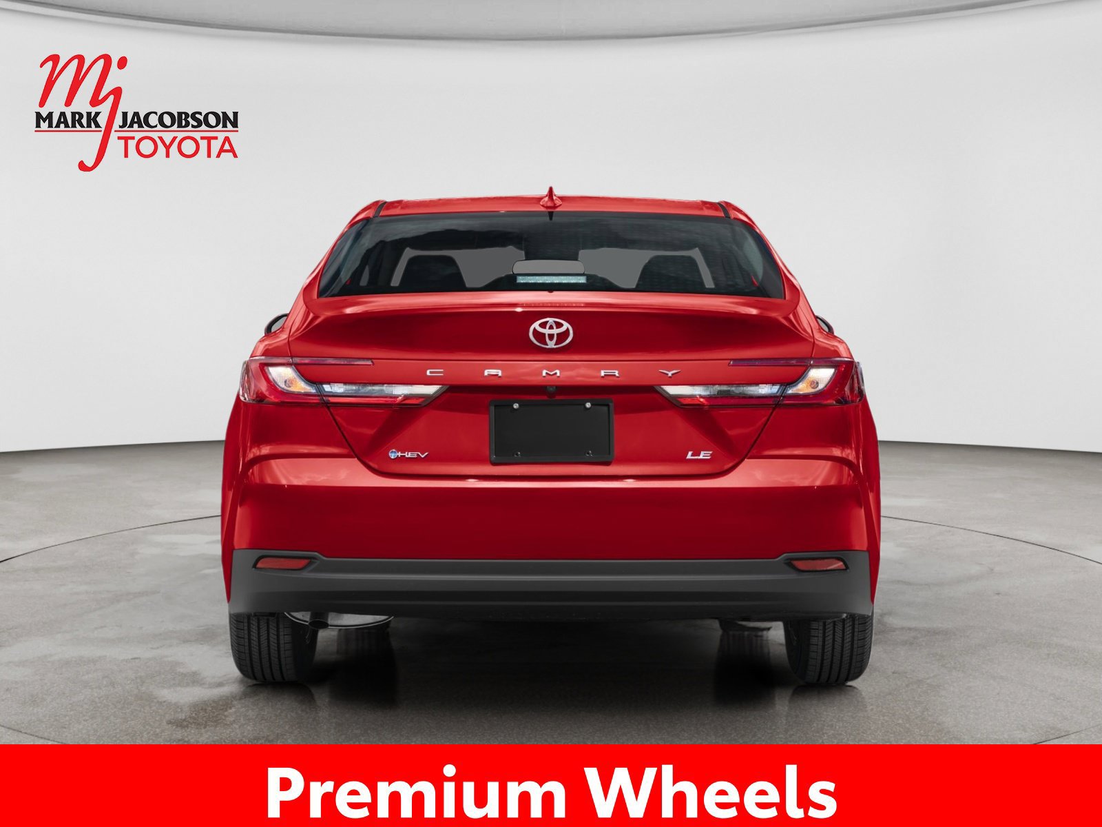 Used 2025 Toyota Camry SE FWD image 9