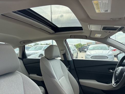 Certified 2025 Honda Accord SE image 29