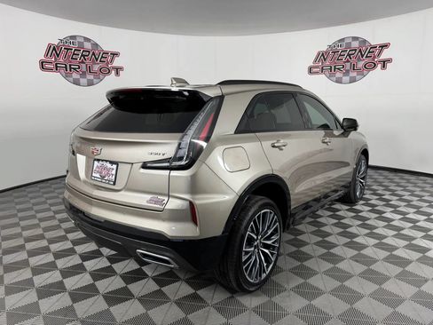 Used 2025 Cadillac XT4 Sport FWD image 7