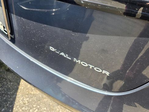 Used 2022 Tesla Model 3 Long Range AWD/4WD image 18