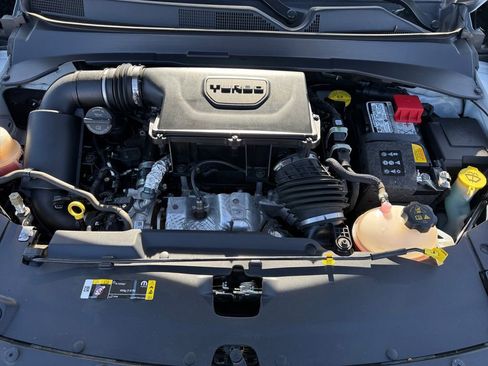 Used 2024 Jeep Compass Trailhawk image 23