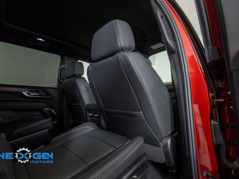Used 2025 GMC Yukon XL Denali w/ Sun & Power Step Package AWD/4WD image 34