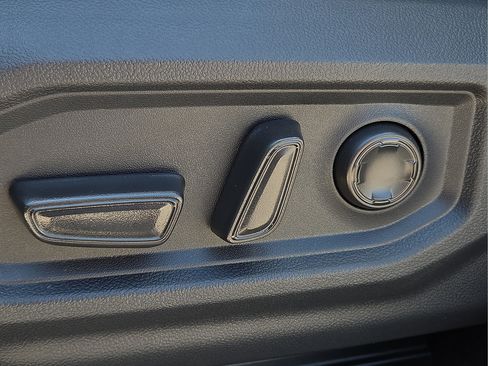 New 2026 Toyota Tundra Platinum AWD/4WD image 19
