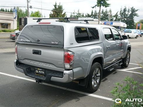 Used 2017 Toyota Tacoma Limited w/ Tow Package AWD/4WD image 6