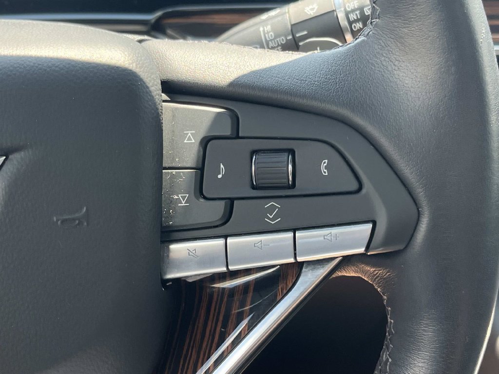 Certified 2024 Cadillac Escalade ESV Premium Luxury AWD/4WD image 46