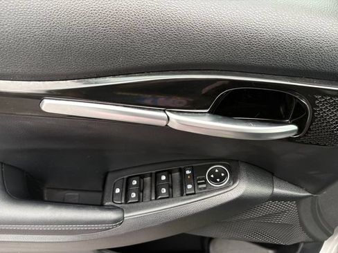 Certified 2024 Kia Seltos S AWD/4WD image 18