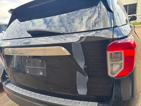 Used 2023 Ford Explorer XLT RWD image 5