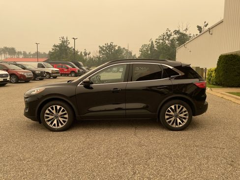 Used 2021 Ford Escape Titanium AWD/4WD image 7