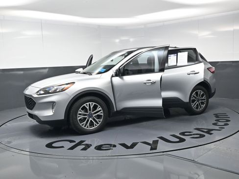 Used 2020 Ford Escape SEL image 12