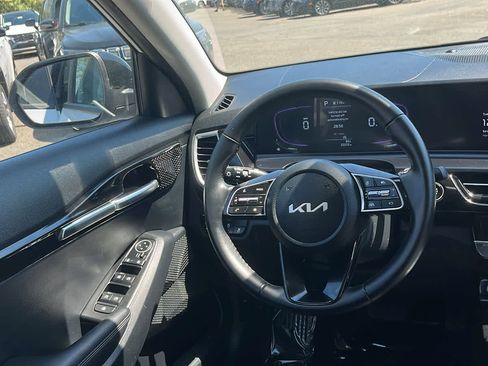 Used 2025 Kia Seltos S AWD/4WD image 29
