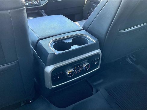 Used 2022 Ford Expedition Limited RWD image 11