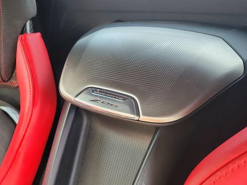 Used 2025 Chevrolet Corvette Z06 RWD image 25