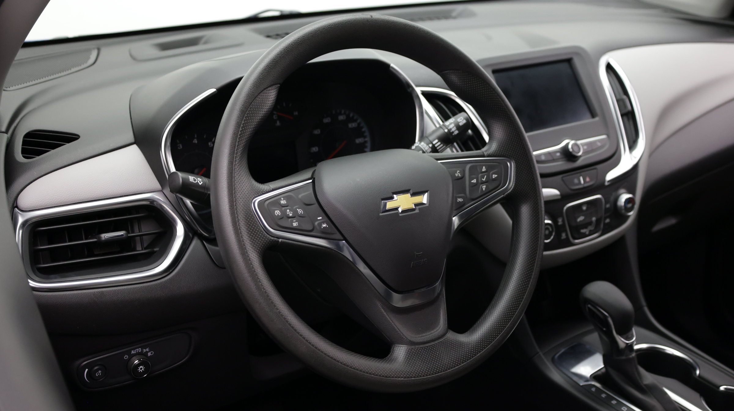 Used 2024 Chevrolet Equinox LS FWD image 12