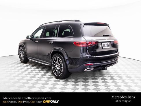New 2026 Mercedes-Benz GLS 580 4MATIC image 3