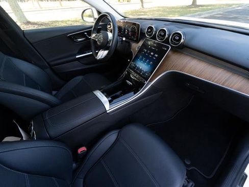 Used 2022 Mercedes-Benz C 300 Sedan image 24