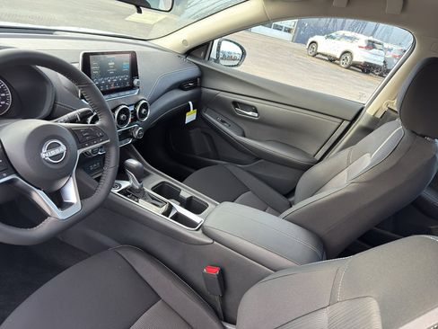 New 2025 Nissan Sentra SV image 24