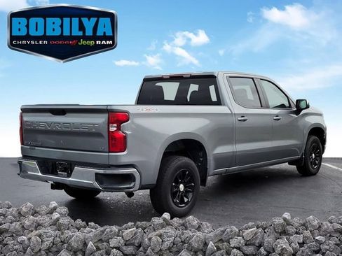 Used 2023 Chevrolet Silverado 1500 LT AWD/4WD image 3