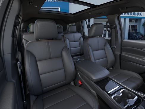 New 2026 Chevrolet Traverse High Country FWD image 18