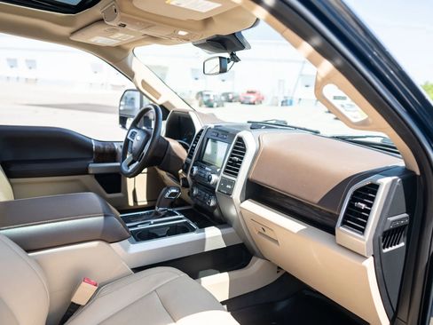 Used 2018 Ford F150 Lariat w/ Equipment Group 502A Luxury AWD/4WD image 18