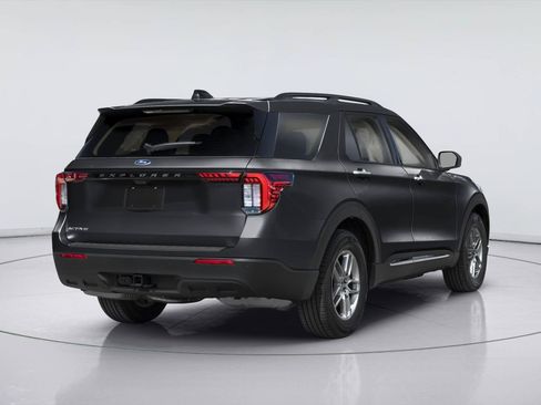 Certified 2026 Ford Explorer Active RWD image 35