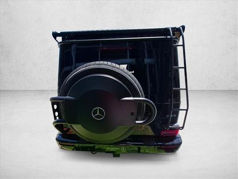 Used 2027 Mercedes-Benz G 63 AMG 4MATIC image 7
